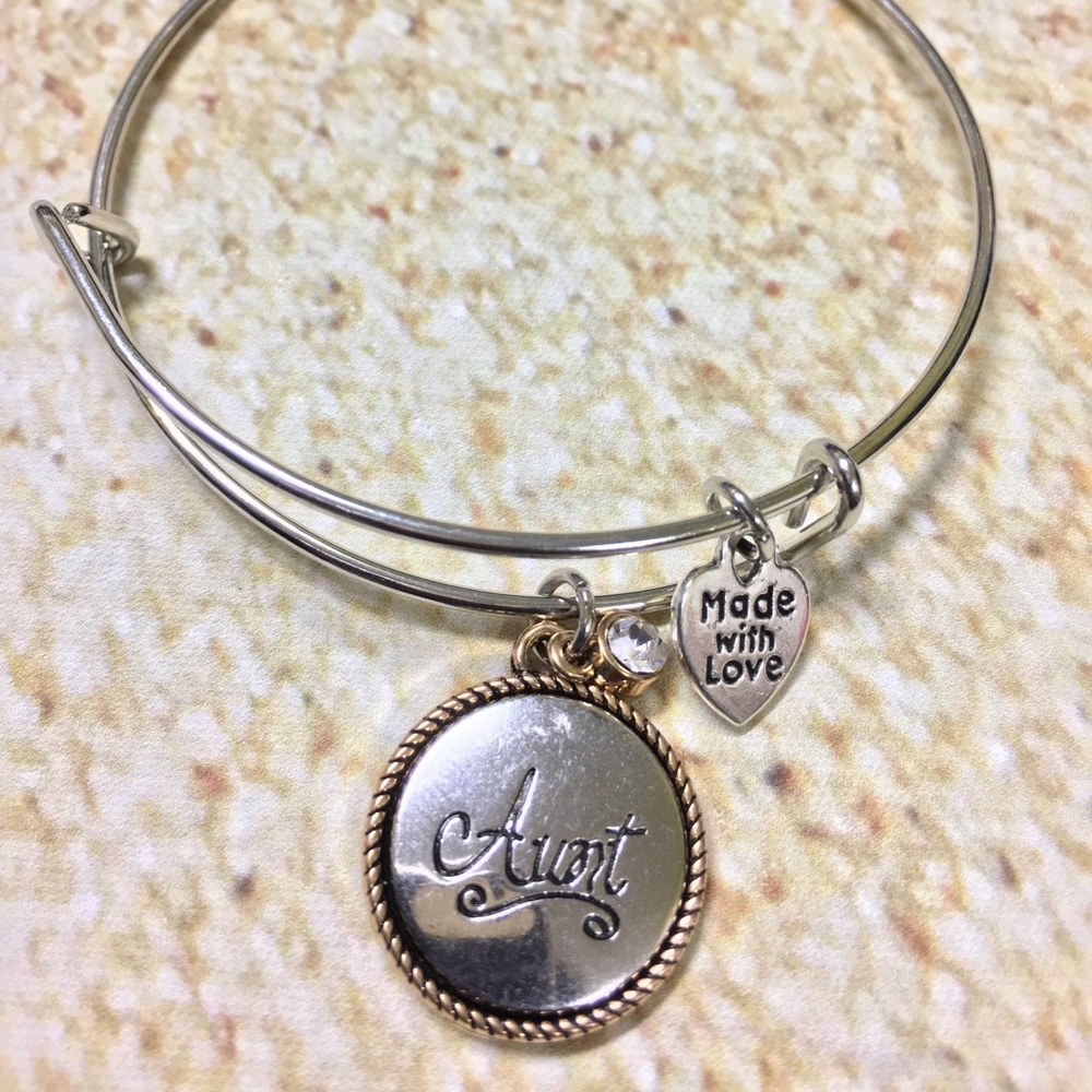 Adjustable aunt silver plated charm bracelet